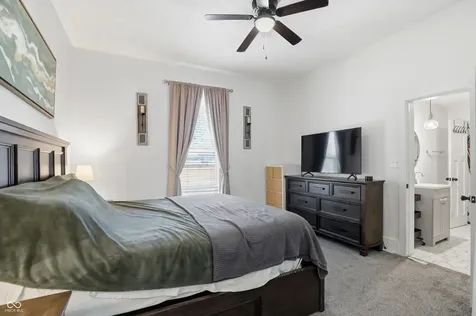 915 S 11th Street Noblesville IN 46060