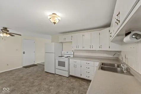630 Lawndale Drive Greenwood IN 46142