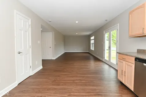 1066 Quarterhorse Run Bargersville IN 46106