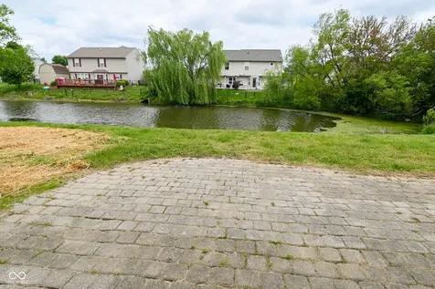 1066 Quarterhorse Run Bargersville IN 46106