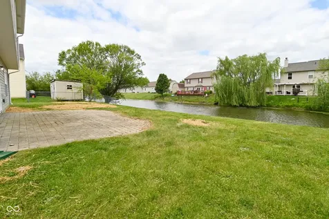 1066 Quarterhorse Run Bargersville IN 46106
