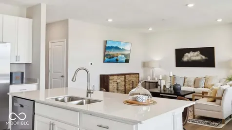 232 Aster Way Greenfield IN 46140