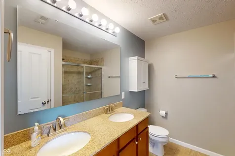 2689 Falcon Drive Greenwood IN 46143