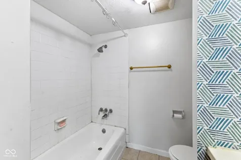 7453 Country Brook Drive Indianapolis IN 46260