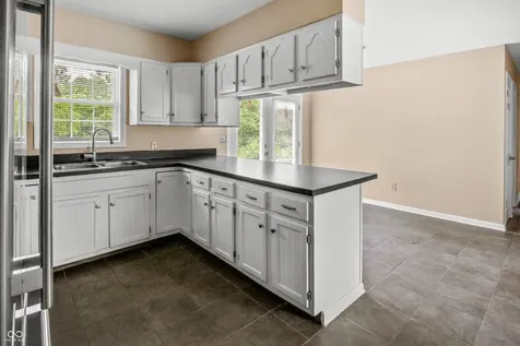 5302 W Quan Wae Drive Columbus IN 47201