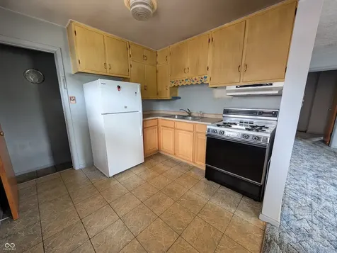 1616 Englewood Drive Indianapolis IN 46219