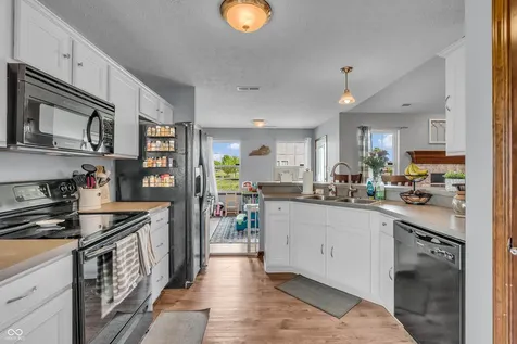 893 Sagittarius Avenue Franklin IN 46131