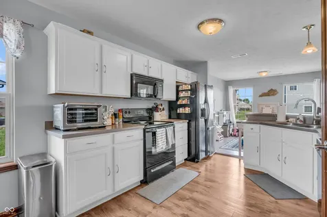 893 Sagittarius Avenue Franklin IN 46131