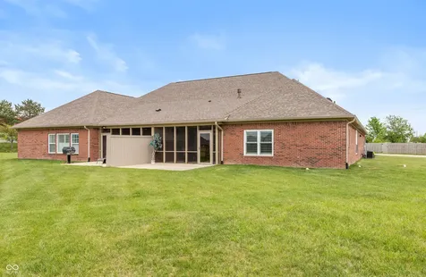 2899 Grandview Lane Greenwood IN 46143