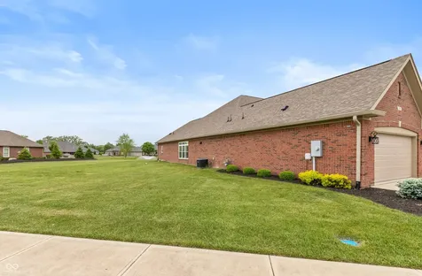 2899 Grandview Lane Greenwood IN 46143