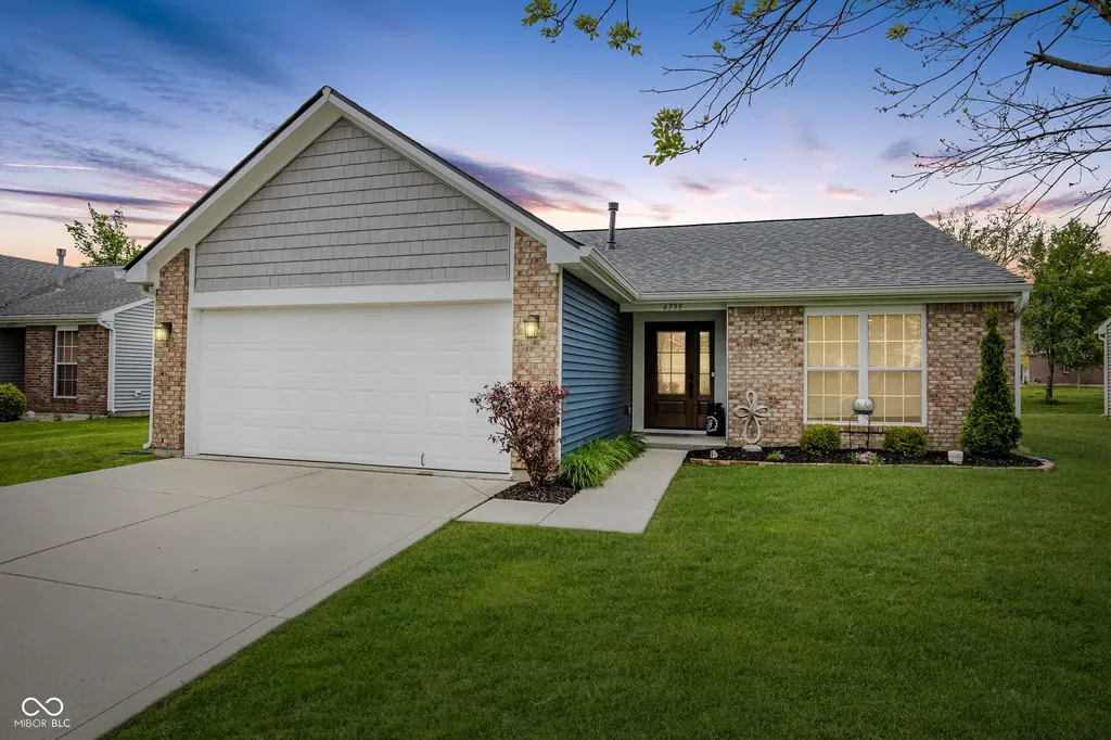 6735 W Odessa Way Mccordsville IN 46055