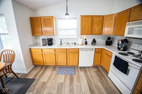 6735 W Odessa Way Mccordsville IN 46055