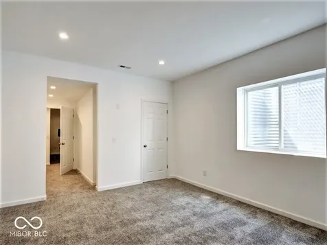 9875 N Port Drive Mccordsville IN 46055