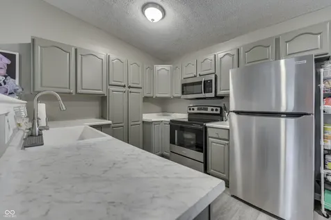 3460 Pleasant Creek Drive Indianapolis IN 46227