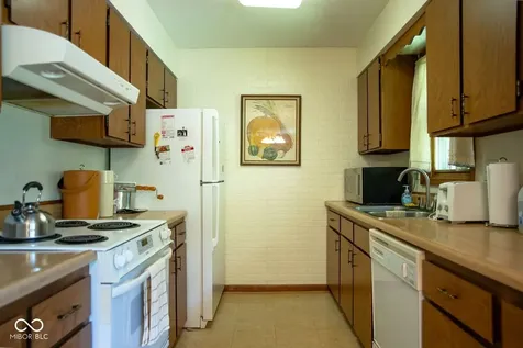 4820 E Brentwood Avenue Terre Haute IN 47805