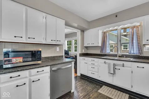 921 Walnut Street Franklin IN 46131