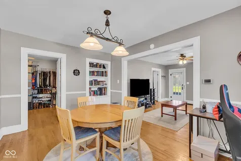 921 Walnut Street Franklin IN 46131