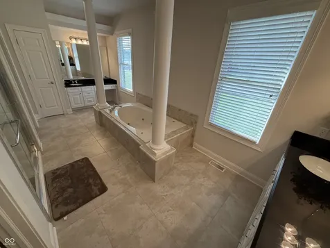 3268 W Hawthorne Drive W Carmel IN 46033