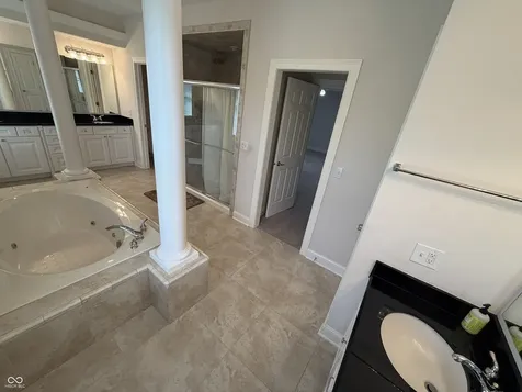3268 W Hawthorne Drive W Carmel IN 46033