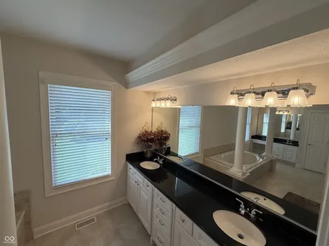 3268 W Hawthorne Drive W Carmel IN 46033