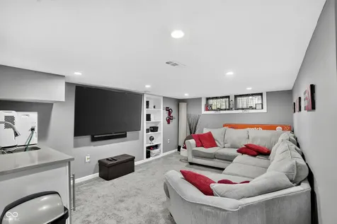 1145 W 35th Indianapolis IN 46208