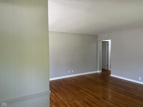 2107 W Coil Street Indianapolis IN 46260
