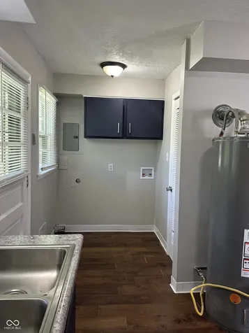 2107 W Coil Street Indianapolis IN 46260