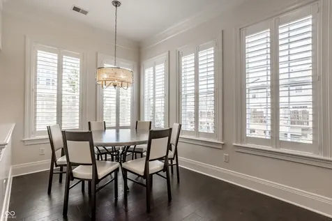 121 Wakefield Way Zionsville IN 46077