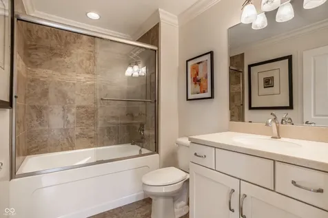 121 Wakefield Way Zionsville IN 46077