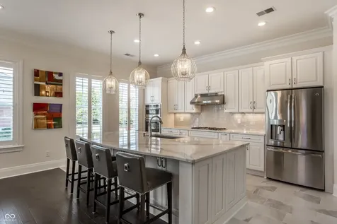 121 Wakefield Way Zionsville IN 46077