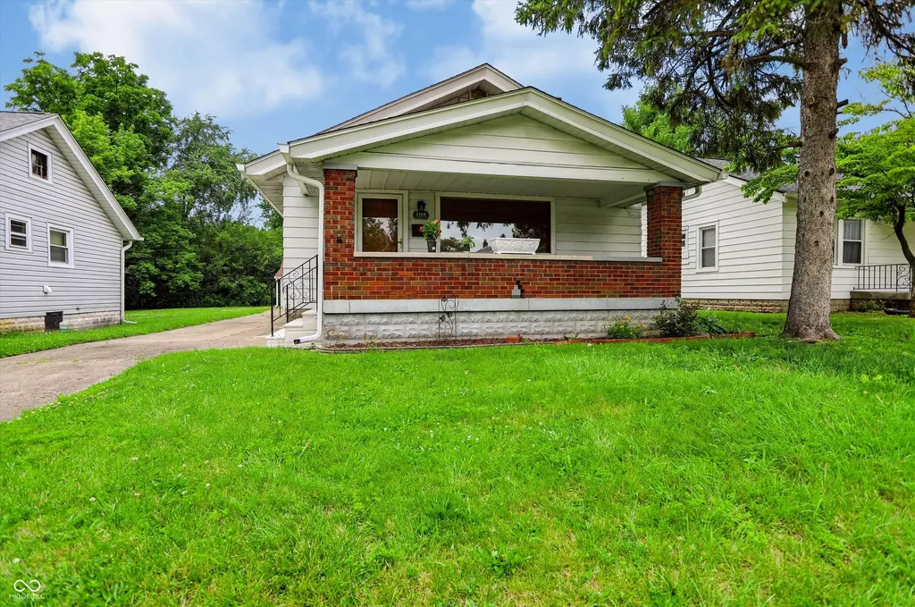 1164 N Gladstone Avenue Indianapolis IN 46201