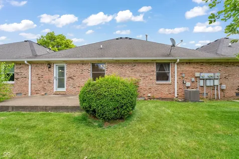1432 Holiday Lane E Brownsburg IN 46112