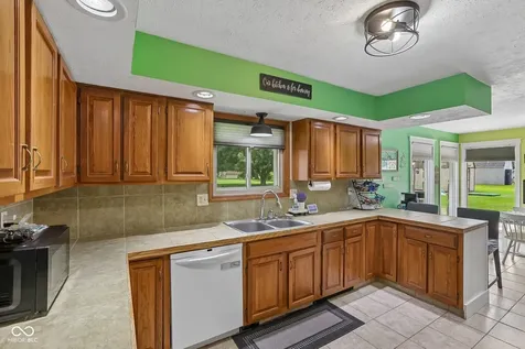 149 E County Road 180 N Frankfort IN 46041