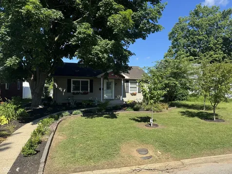2216 Newton Street Columbus IN 47201