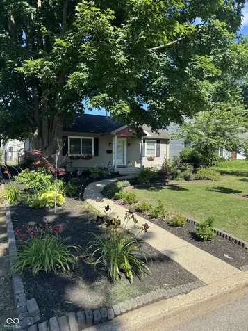 2216 Newton Street Columbus IN 47201