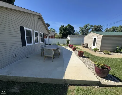 2216 Newton Street Columbus IN 47201