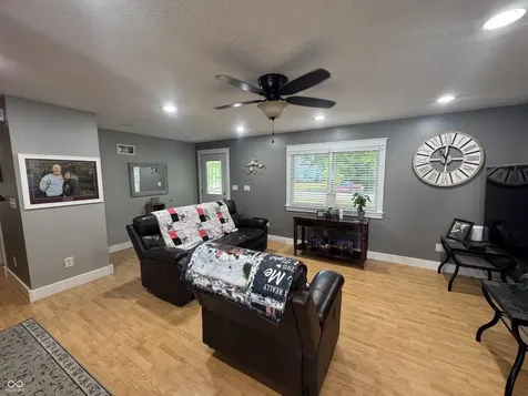 2216 Newton Street Columbus IN 47201