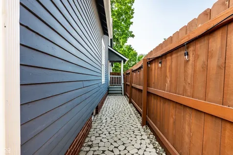 608 E 9th Street Indianapolis IN 46202