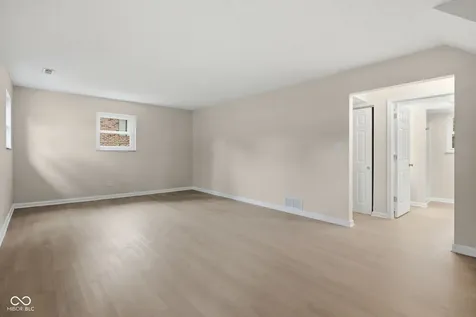 8006 Ridgegate East Drive Indianapolis IN 46268