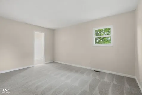 8006 Ridgegate East Drive Indianapolis IN 46268
