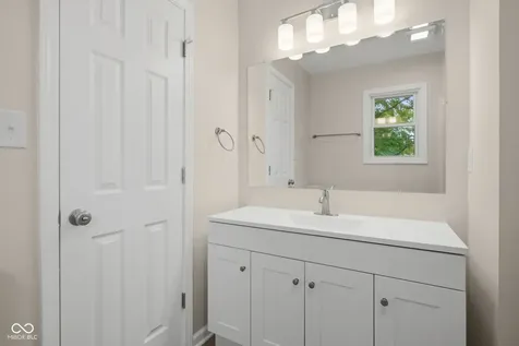 8006 Ridgegate East Drive Indianapolis IN 46268