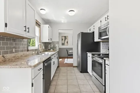 8897 Tanner Drive Fishers IN 46038