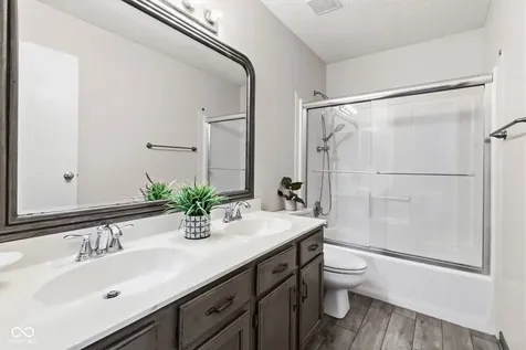 8897 Tanner Drive Fishers IN 46038