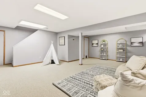 8897 Tanner Drive Fishers IN 46038