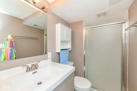3983 Pineview Lane Greenwood IN 46142