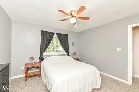 3983 Pineview Lane Greenwood IN 46142