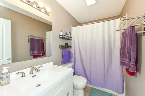 3983 Pineview Lane Greenwood IN 46142