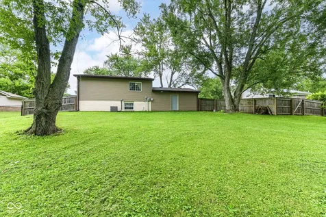 3983 Pineview Lane Greenwood IN 46142