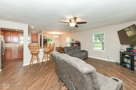 3983 Pineview Lane Greenwood IN 46142