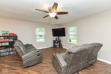 3983 Pineview Lane Greenwood IN 46142
